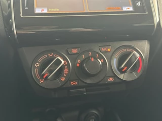 Suzuki Swift Suzuki Swift 1.2 Sportline | Navigatie | 17'' L.M. Velgen | Dakspoiler - afbeelding nr 17