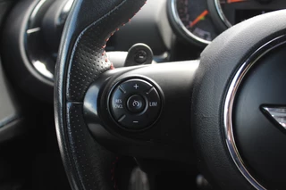 MINI Clubman MINI Clubman Mini 2.0 Cooper S Chili Serious Business / Leder / 19'' / Navigatie / Keyless / Getint glas / Parkeerhulp V+A / Stoelverwarming / DAB / Cruise Control - afbeelding nr 31