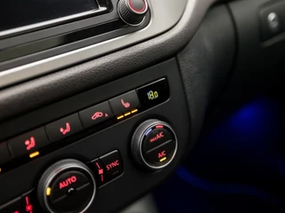 Volkswagen Tiguan Volkswagen Tiguan 1.4 TSI R-Line Sport 150Pk Automaat (PANORAMADAK, NAVIGATIE, XENON, CAMERA, LEDEREN SPORTSTOELEN, STOELVERWARMING, KEYLESS, CRUISE, NIEUWE APK, NIEUWSTAAT) - afbeelding nr 11