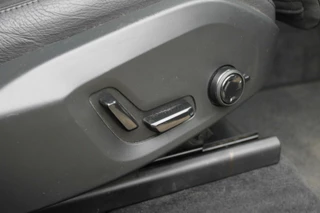 Volvo XC60 Volvo XC60 T6 Recharge AWD Ultimate Bright | Longe Range | Parkeercamera | Panoramadak | Trekhaak | HUD | Leder | Stoelverwarming | Keyless - afbeelding nr 43