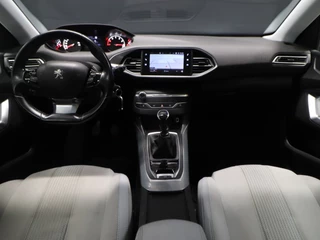 Peugeot 308 Peugeot 308 SW 1.2 PureTech Blue Lease Premium [CARPLAY, CRUISE CONTROL, DENON AUDIO INSTALLATIE, TREKHAAK, CAMERA, PDC V+A, NAVIGATIE, NIEUWSTAAT] - afbeelding nr 8
