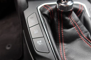 Ford Focus Ford Focus 1.0 EcoBoost ST Line Business 125pk NAVI, Camera, Trekhaak, B&O, Winter pack - afbeelding nr 17