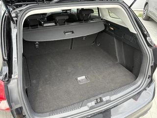 Ford Focus Ford Focus Wagon 1.0 EcoBoost Titanium Wagon | Winter Pack | Adaptive cruise control | Camera | Navigatie | 17 inch | Reservewiel - afbeelding nr 32