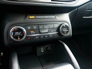 Ford Focus Ford Focus Wagon 1.0 EcoBoost 125pk ST-Line Business | Panoramadak | B&O sound  | Trekhaak - afbeelding nr 7