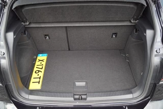 Volkswagen T-Cross Volkswagen T-Cross 1.5 TSI DSG R-Line 150pk / Navi / Camera/ ACC /LED / Trekhaak - afbeelding nr 32