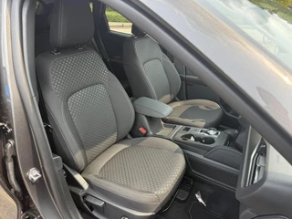 Ford Kuga Ford Kuga 2.5 PHEV Titanium 243pk |  Driver Assistance Pack | Winterpack | Wegklapbare Trekhaak | Reserveband - afbeelding nr 40