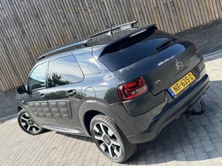 Citroën C4 Cactus Citroen C4 Cactus 1.2 PureTech Shine 110pk Navigatiesysteem | Climate control | Cruise control | Multifunctioneel stuurwiel | Trekhaak | Isofix | Getint glas | Inparkeerhulp | Parkeersensoren voor en achter | Achteruitrijcamera - afbeelding nr 54