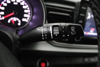 Kia Rio Kia Rio 1.0 TGDI DynamicLine (ACHTERUITRIJCAMERA, NAVIGATIE, BLUETOOTH, CRUISE CONTROL, LANE-ASSIST, PARKEERSENSOREN) - afbeelding nr 15