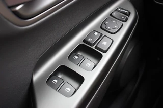 Hyundai Kona Hyundai Kona Electric Premium 64 kWh - Carplay, Camera, Leer, Stoelverw. - afbeelding nr 22