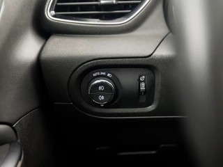 Opel Grandland X Automaat (APPLE CARPLAY, GROOT NAVI, CLIMATE, LED KOPLAMPEN, LEDER, KEYLESS, SPORTSTOELEN, TREKHAAK, CRUISE, LANE ASSIST, NIEUWSTAAT) - afbeelding nr 20