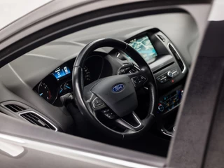 Ford Focus 150Pk (APPLE CARPLAY, GROOT NAVI, CLIMATE, CAMERA, KEYLESS, GETINT GLAS, SPORTSTOELEN, PARKEERSENSOREN, CRUISE, TREKHAAK, NIEUWE APK, NIEUWSTAAT) - afbeelding nr 18