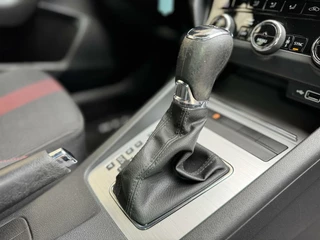 Škoda Octavia Skoda Octavia Combi 1.5 TSI Greentech Sport Business Automaat | Cruise control | Climate control | Trekhaak | Parkeersensoren achter | Zwart optiek - afbeelding nr 45