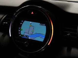 MINI Cooper MINI Cooper Mini 1.5 Pepper [APPLE CARPLAY, SFEERVERLICHTING, CRUISE CONTROL, CLIMATE CONTROL, KEYLESS START, NAVIGATIE, NIEUWSTAAT] - afbeelding nr 13