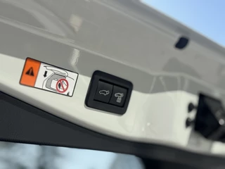 Toyota C-HR Dodenhoekdetectie, Navigatie, Parkeersensoren V + A , All-in Rijklaarprijs - afbeelding nr 8