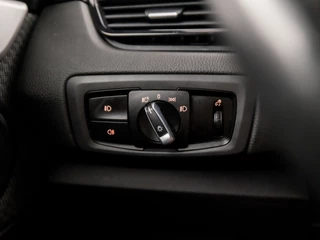 BMW 2 Serie BMW 2 Serie Active Tourer 218i High Executive Sportline (PANORAMADAK, DEALER ONDERHOUDEN, NAVIGATIE, CAMERA, STOELVERWARMING, SPORTSTOELEN, CRUISE, TREKHAAK, PARKEERSENSOREN, NIEUWE APK, NIEUWSTAAT) - afbeelding nr 24