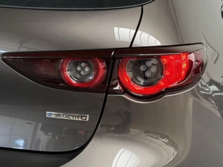Mazda 3 Mazda 3 2.0 e-SkyActiv-G M Hybrid 122 Comfort met Bose | 18”LMV | LEDER | TRHK | CARPLAY - afbeelding nr 30