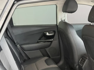 Kia Niro Kia Niro 1.6 GDi Hybrid DynamicLine Navi|Camera|Dealer Onderhouden - afbeelding nr 24