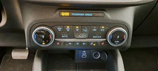 Ford Kuga Ford Kuga 2.5 PHEV Titanium 225pk | Driver Assistance Pack | Winterpack | AGR Stoelen met half leder | Trekhaak Wegklapbaar | Michelin Cross Climate - afbeelding nr 22