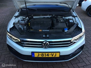 Volkswagen Passat Volkswagen Passat Variant 2.0 TSI R-Line Business + Panorama Leder - afbeelding nr 49