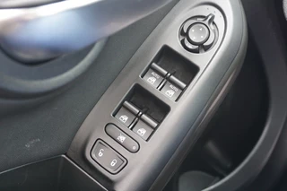 Fiat 500X Fiat 500X 130PK HYBR. SPORT CABRIO AUTOMAAT ADAPTVE | KEYLESS | NAVI! - afbeelding nr 17