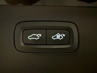 Volvo XC90 Volvo XC90 T8 Twin Engine AWD R-Design PANO/LUCHTVERING/TREKHAAK/H&K/MASSAGE+VENTILATIE/360CAMERA/20