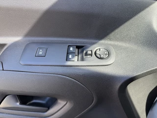 Opel Combo Automaat/cruise control/navigatie systeem - afbeelding nr 31