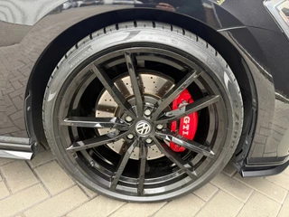 Volkswagen Golf Volkswagen Golf 2.0 TSI GTI TCR|PANO|AKRA|DYNAUDIO|MEMORY|BEARLOCK - afbeelding nr 19