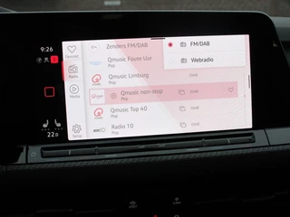 Volkswagen Golf Volkswagen Golf 1.5 eTSI 150pk DSG R-Line | Panorama dak | Navigatie | Apple Carplay/Android Auto | Climate Control | Camera | Dab | Extra Getint Glas | Adaptive Cruise Control | Virtual Cockpit | Lichtmetalen Velgen - afbeelding nr 25