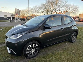 Toyota Aygo Toyota Aygo 1.0 VVT-i x-play - NAVI/AIRCO/CAMERA/LED/NAP - afbeelding nr 16