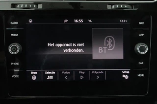 Volkswagen Golf Volkswagen Golf 2.0 TSI GTI | Stoelverwarming | Adaptive cruise |  Full LED | Carplay | Navigatie | 19'' | Sportstoelen | PDC | Bluetooth - afbeelding nr 17
