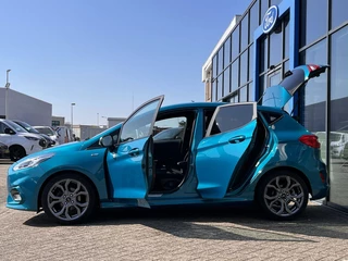 Ford Fiesta Ford Fiesta 1.0 EcoBoost ST-Line 100PK Navi Climate Voorruit Verwarming Parkeersensoren Achter Blind-Spot Carplay Privacy Glass 17'' Inch Velgen *Sportief* - afbeelding nr 3