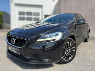 Volvo V40 Volvo V40 2.0 T2 Momentum 185PK / 4-SEIZOENENBANDEN / FULL LED / STOELVERW. / PDC / TREKHAAK - afbeelding nr 1