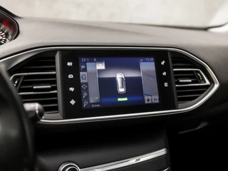 Peugeot 308 Automaat (PANORAMADAK, NAVIGATIE, CLIMATE, LED KOPLAMPEN, PARKEERSENSOREN, SPORTSTOELEN, GETINT GLAS, CRUISE, NIEUWE APK, NIEUWSTAAT) - afbeelding nr 16