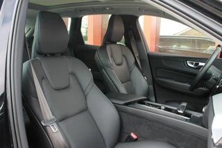 Volvo XC60 Volvo XC60 T6 Recharge AWD Inscription Exclusive | Panoramadak | Leder | Stoelverwarming | Parkeercamera | Keyless - afbeelding nr 22