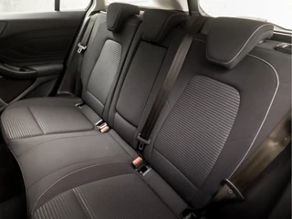Ford Focus Automaat (APPLE CARPLAY, GROOT NAVI, STUUR/STOELVERWARMING, ADAPTIVE CRUISE, SPORTSTOELEN, CAMERA, KEYLESS, TREKHAAK, NIEUWSTAAT) - afbeelding nr 15