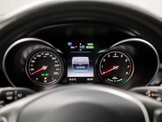 Mercedes-Benz C-Klasse 279Pk Automaat (GROOT NAVI, LUCHTVERING, CAMERA, LEDER, STOELVERWARMING, GETINT GLAS, ELEK SPORTSTOELEN, ELEK ACHTERKLEP, ZWART HEMEL, NIEUWE APK, NIEUWSTAAT) - afbeelding nr 21