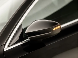 Audi A3 Automaat (APPLE CARPLAY, GROOT NAVI, VIRTUAL COCKPIT, CAMERA, SPORTSTOELEN, LED KOPLAMPEN, GETINT GLAS, ZWART HEMEL, CRUISE, NIEUWSTAAT) - afbeelding nr 31