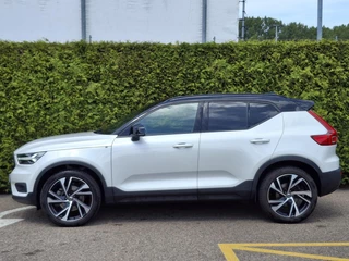 Volvo XC40 Volvo XC40 B5 AWD R-Design Panoramadak | Trekhaak | H&K Audio | 360 Camera | - afbeelding nr 16