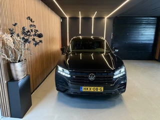 Volkswagen Touareg Volkswagen Touareg 3.0 TSi 4MOTION R PANO 360 462pk - afbeelding nr 20