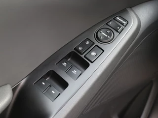 Hyundai IONIQ Hyundai IONIQ 1.6 GDi Premium Sky I Schuifdak I Infinity I Leder - afbeelding nr 18
