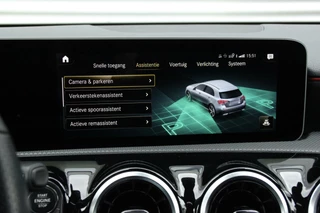 Mercedes-Benz A-Klasse Mercedes A-klasse 220 AMG Automaat 191 PK |PANORAMADAK, WIDESCREEN, 360 CAMERA, NIGHT PAKKET, STOELVERWARMING, PDC, LED| - afbeelding nr 18