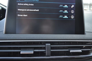 Peugeot 3008 Peugeot 3008 1.2 Allure buss. Autom Gripcontrol, navi, ind tel lader - afbeelding nr 18