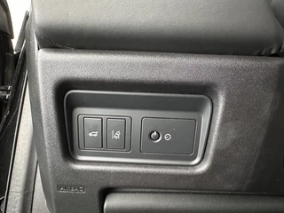 Land Rover Discovery Sport Aut. *PANO | LUXURY-LEATHER | BI-XENON | CAMERA | BLINDSPOT | MEMORY-PACK | NAVI-FULLMAP | MERIDIAN-AUDIO | ECC | PDC | CRUISE | SHIFT-PADDLES | LANE-ASSIST | 20