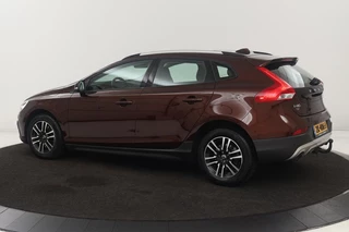 Volvo V40 Volvo V40 Cross Country 2.0 T4 Momentum | Automaat | Stoelverwarming |  Trekhaak | Camera | Full LED | Navigatie | Achterbankverwarming | Climate control - afbeelding nr 2