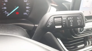 Ford Fiesta Ford Fiesta 1.0 Ecoboost Titanium CLIMA/CRUISE/RADIO DAB/NAVI/PDC+CAMERA/LMV/ENZ - afbeelding nr 22