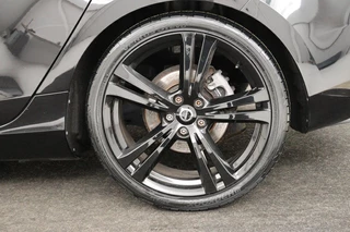 Volvo V40 Volvo V40 2.0 T4 Sport | Stoelverwarming | Camera |  Full LED | Leder/Alcantara | Navigatie | 19'' | Climate control | Bluetooth | PDC | Cruise control | R Design - afbeelding nr 25