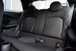 MINI Cooper Rijklaarprijs-Garantie Navigatie Led Sport Interieur 17 Inch Apple-Carplay Stuurverwarming - afbeelding nr 14