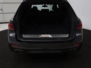BMW 5 Serie BMW 5-serie 530e xDrive M Sport | Leder |  Stoel & stuurverwarming | Sfeerverlichting | Adaptief LED | Carplay | Camera | Live cockpit | Navigatie - afbeelding nr 13