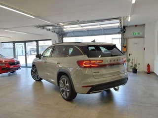 Škoda Kodiaq Škoda Kodiaq 1.5 TSI IV SPORTLINE PANO-DAK/TREKHAAK/CAMERA/MEMORY/NAVI/CRUISE/STOELVERW - afbeelding nr 4