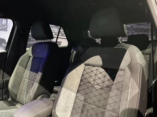 Volkswagen T-Roc Volkswagen T-ROC 1.5 TSI R-Line *Keyless*Appconnect*IQLight* - afbeelding nr 17